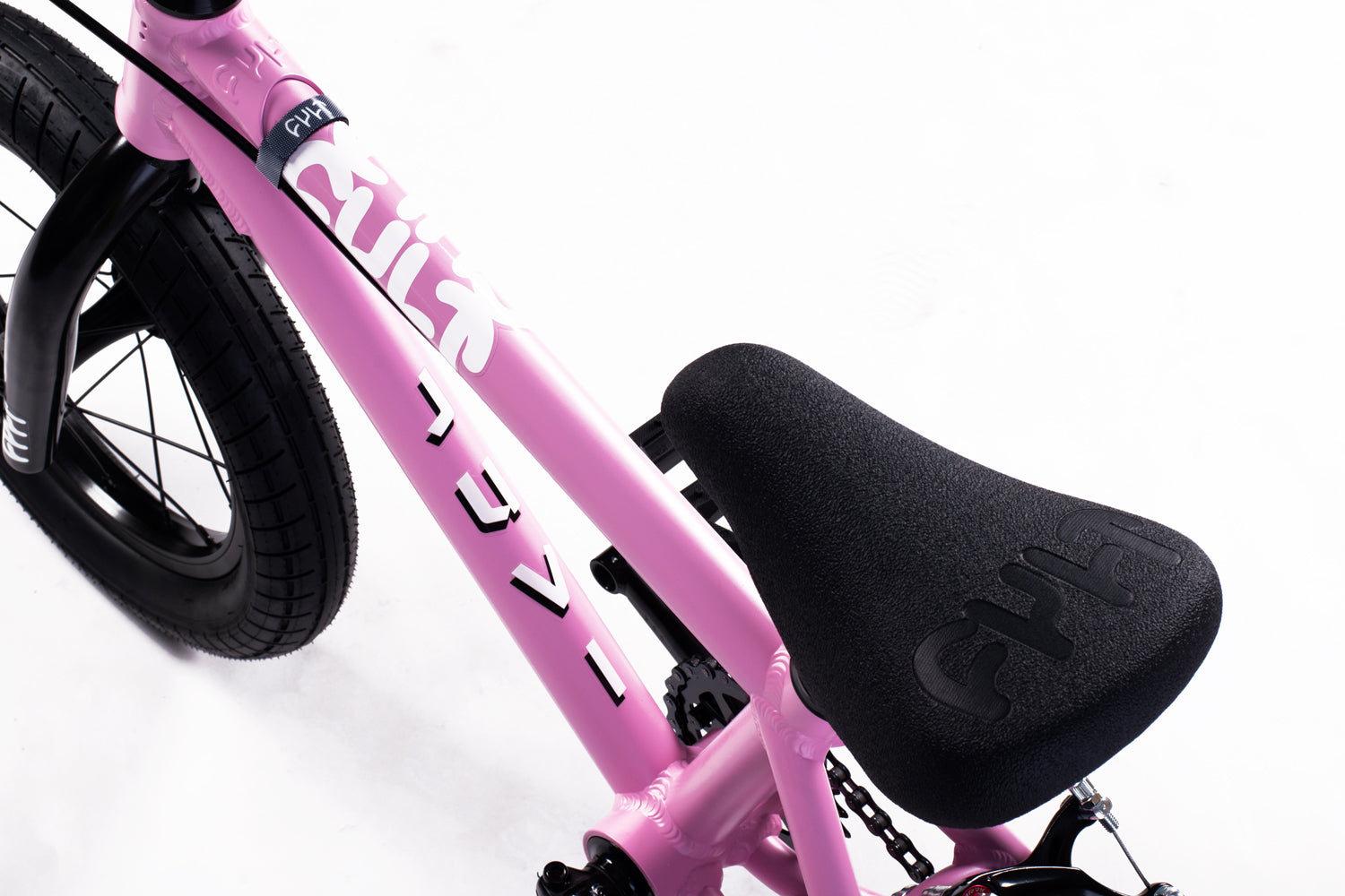 14-juvi-pink-web2.jpg