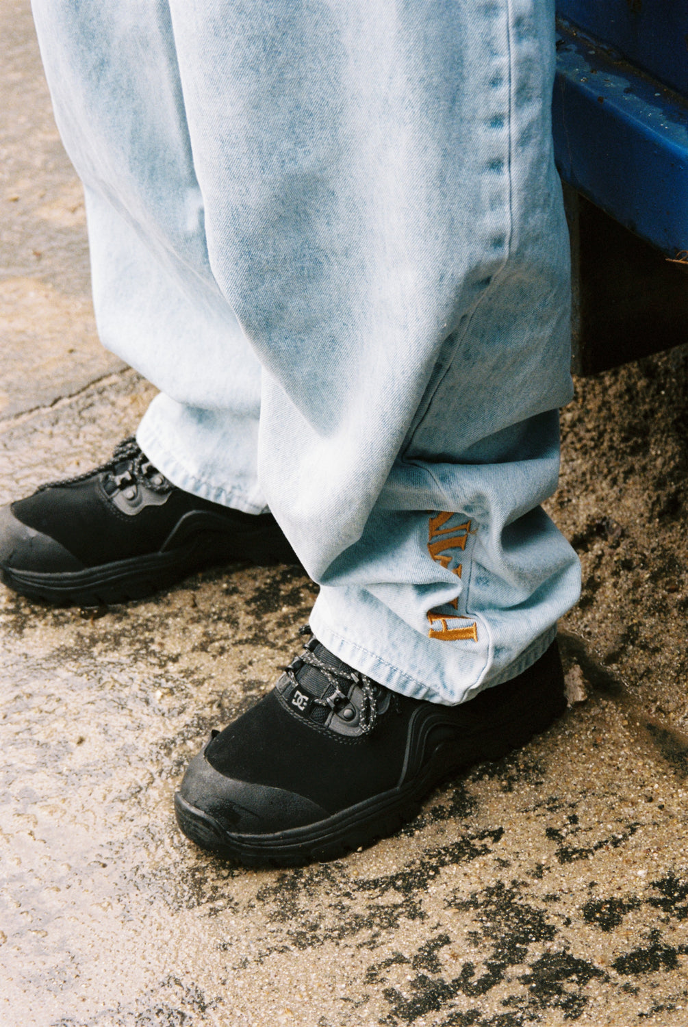 HYMN / Lazy Afternoon Denim Pants - light wash